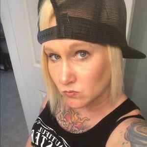 Meet your Posher, Whitney